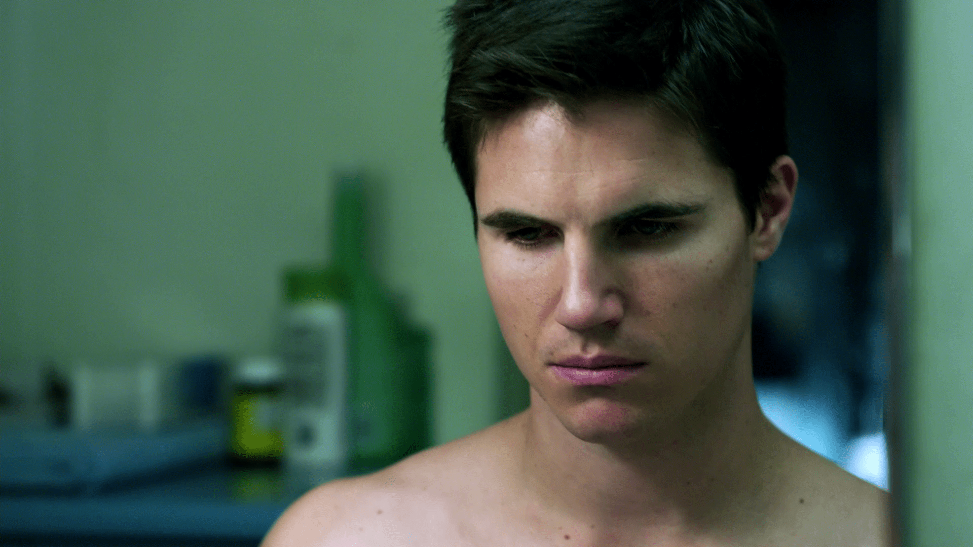 robbie amell float
